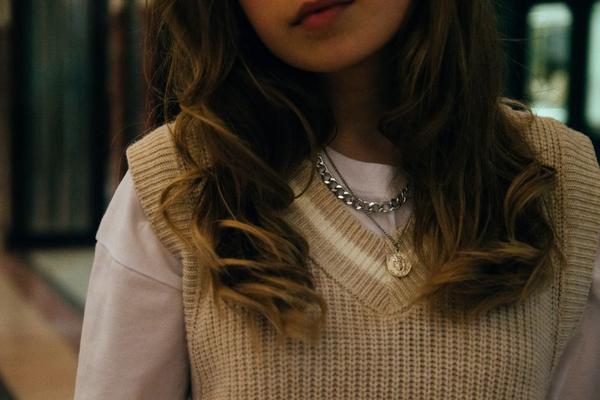 vest layering trend