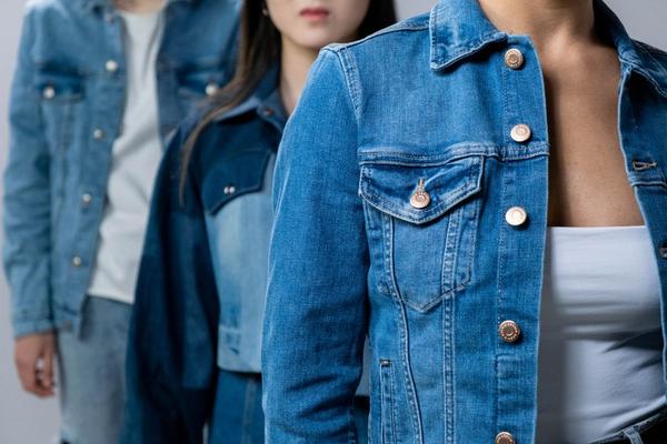 denim jacket outfit ideas women